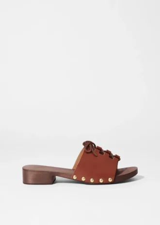Sandaler med snøring