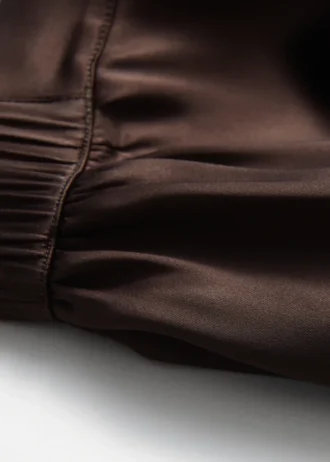 Satin-shorts med elastisk linning