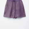Shorts i silke med snøring