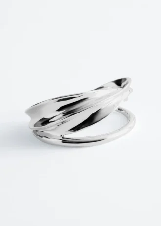 Skulpturelt mansjettarmbånd