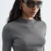 Slim-fit kort T-skjorte