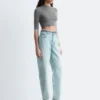 Slim-fit kort T-skjorte