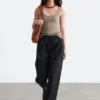 Strikket tank-top med rund hals Strikket tank-top med rund hals