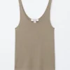 Strikket tank-top med rund hals Strikket tank-top med rund hals