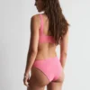 Teksturert bikinitruse med høy midje Teksturert bikinitruse med høy midje