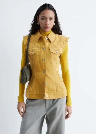 Tettsittende denimvest