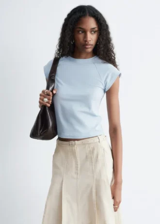 Tettsittende jersey-T-skjorte Tettsittende jersey-T-skjorte