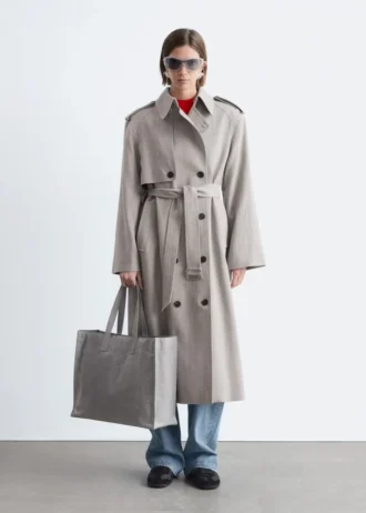 trenchcoat i bomull og ull med bindebelte 1 330x462 - Trenchcoat i bomull og ull med bindebelte