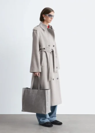 trenchcoat i bomull og ull med bindebelte 2 330x462 - Trenchcoat i bomull og ull med bindebelte