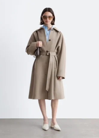 Trenchcoat med belte i ull