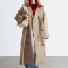Trenchcoat med dobbeltspent Trenchcoat med dobbeltspent
