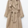 Trenchcoat med dobbeltspent Trenchcoat med dobbeltspent